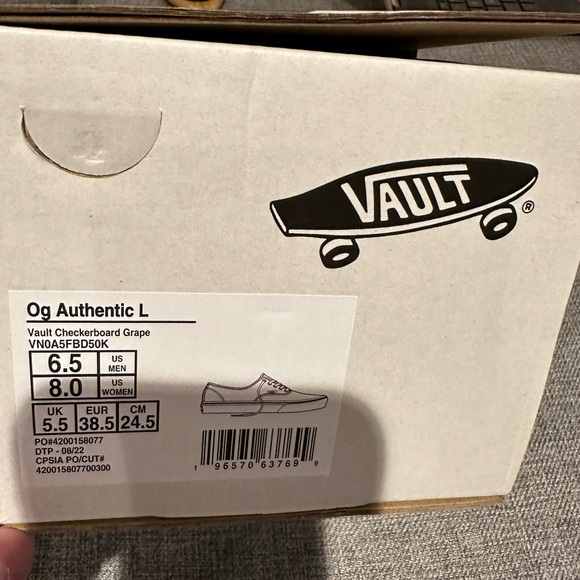New in Box OG Authentic Vault Vans Grape - Picture 9 of 9